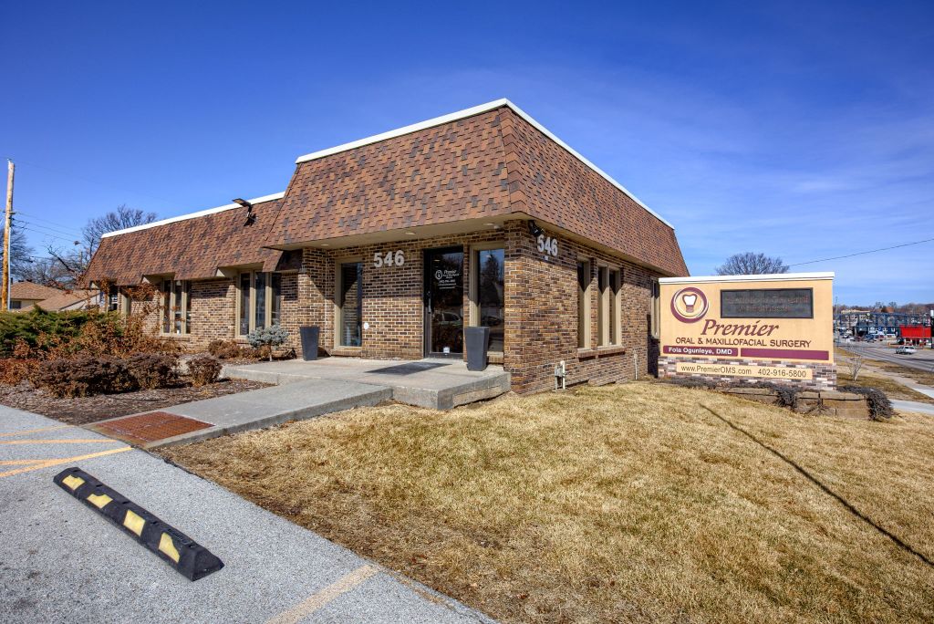 Photo of the outside of Premier Oral Surgery in Papillion, NE.